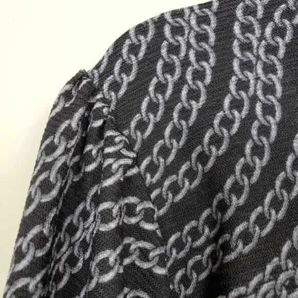Michael Kors Chain Print Top Women Size PXL Black Silver Short Sleeve NEW - Picture 6 of 12
